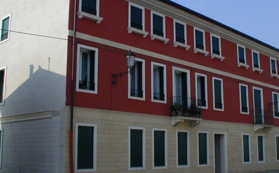 Finitura-della-facciata-realizzata-con-PITTURA-SLX-AI-SILOSSANI-1