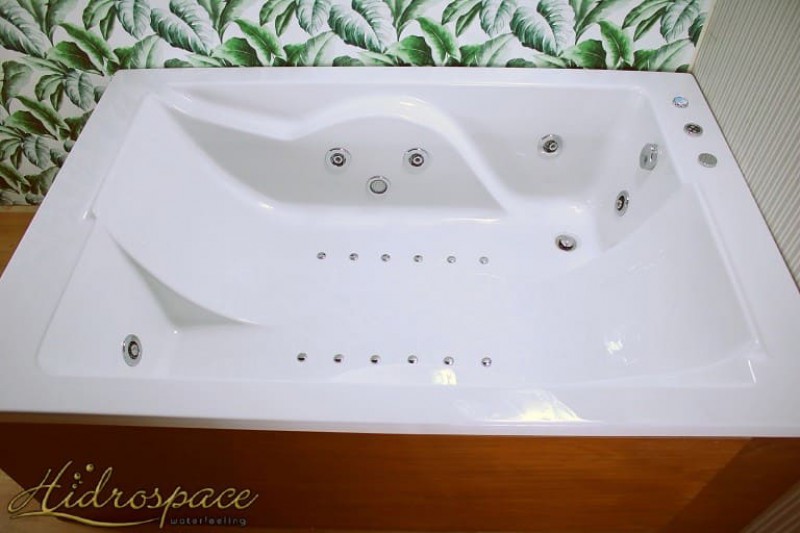 data_prod_img_spa_mini_piscina_chaise_longue_180x_120_25_jpg_rw_800