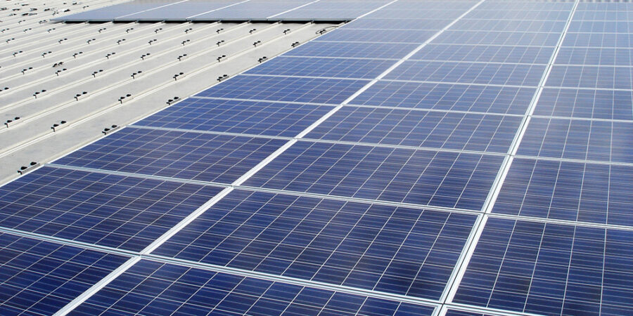 Copertura in metallo con impianto fotovoltaico integrato - Riverclack